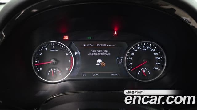 Kia Seltos 2021 — ფოტო 8/20