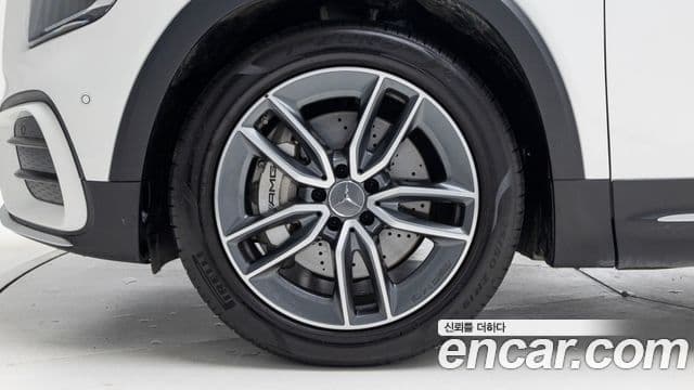 Mercedes-Benz GLB-Class 2025 — ფოტო 4/20