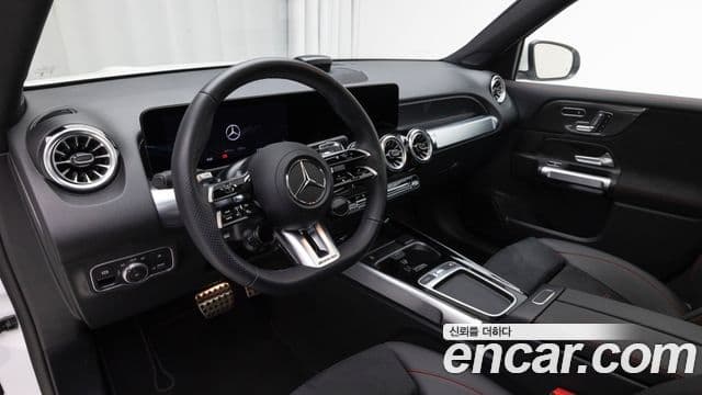 Mercedes-Benz GLB-Class 2025 — ფოტო 13/20