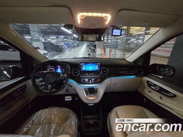 Mercedes-Benz V-Class 2022 — Şəkil 12/20