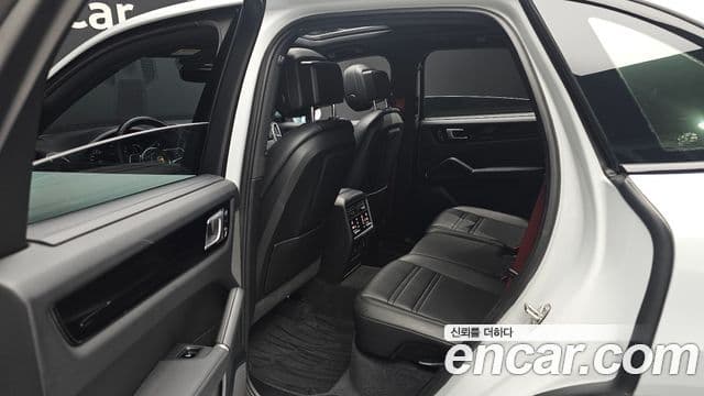 Porsche Cayenne 2019 — Şəkil 11/20