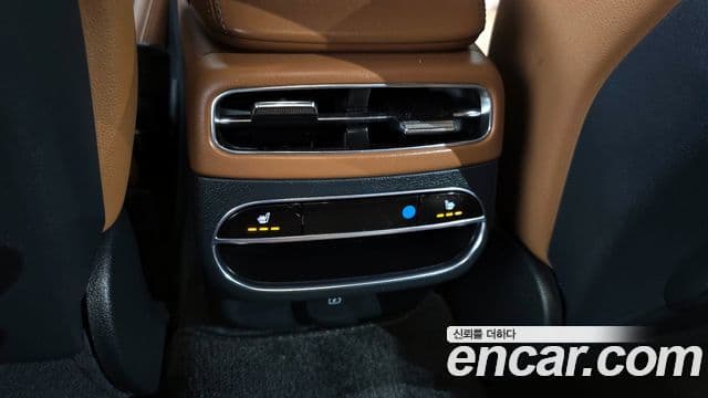 Genesis GV70 2021 — Şəkil 19/20