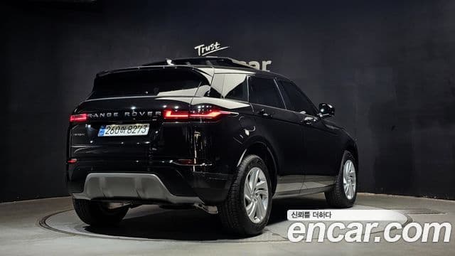 Land Rover Range Rover Evoque 2025 — ფოტო 2/20