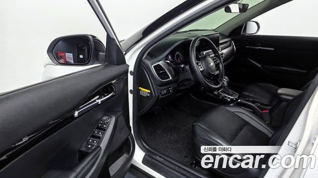 Kia Seltos 2020 — ფოტო 10/20