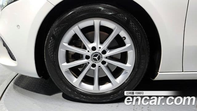 Mercedes-Benz A-Class 2020 — фото 4 из 20