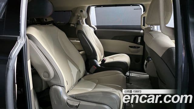 Kia Carnival 2022 — Şəkil 12/20