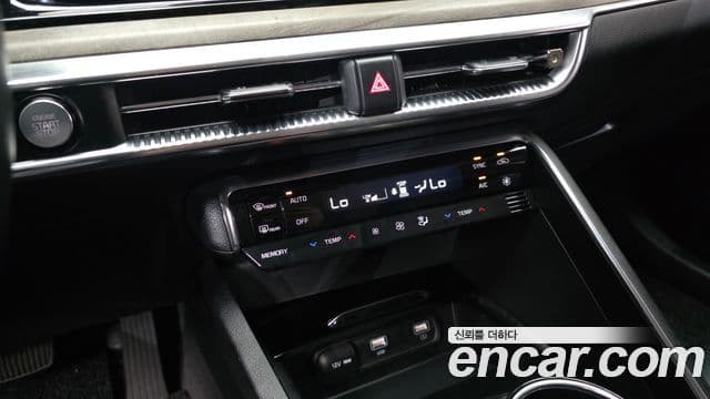 Kia K5 2021 — ფოტო 17/20