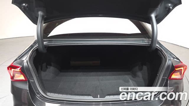 Kia K5 2021 — ფოტო 20/20