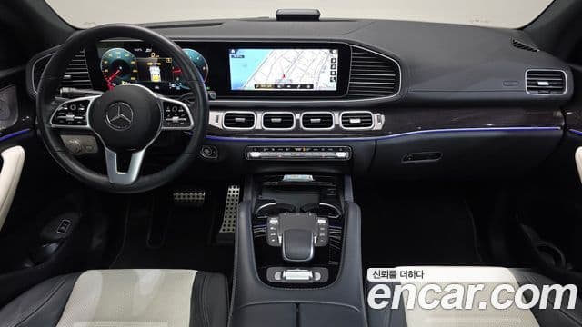Mercedes-Benz GLE-Class 2022 — Photo 2/20