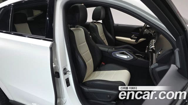Mercedes-Benz GLE-Class 2022 — Photo 4/20