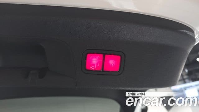 Mercedes-Benz GLE-Class 2022 — Photo 11/20