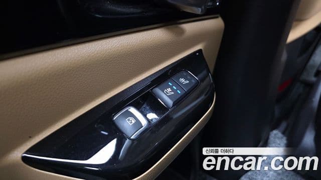Kia Carnival 2022 — Şəkil 18/20