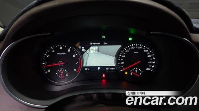 Kia Stinger 2021 — Şəkil 8/20