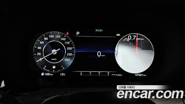Kia K5 2022 — ფოტო 8/20