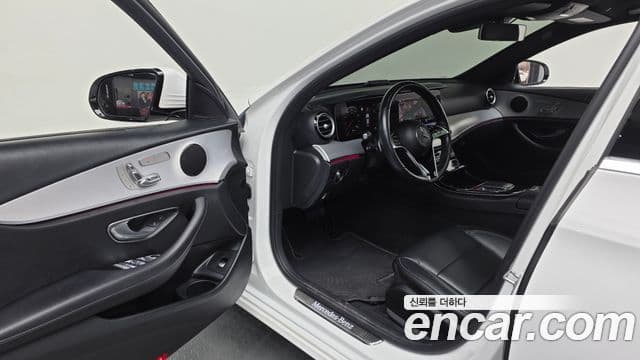 Mercedes-Benz E-Class 2021 — ფოტო 10/20