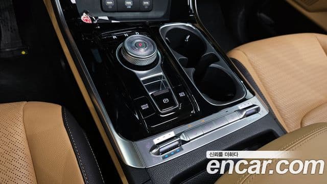 Kia Carnival 2023 — Şəkil 9/20