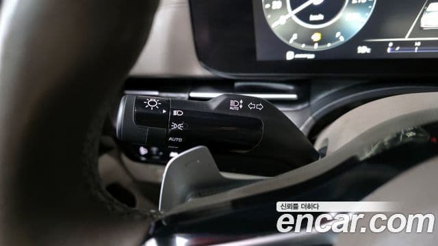 Kia Carnival 2021 — Şəkil 17/20