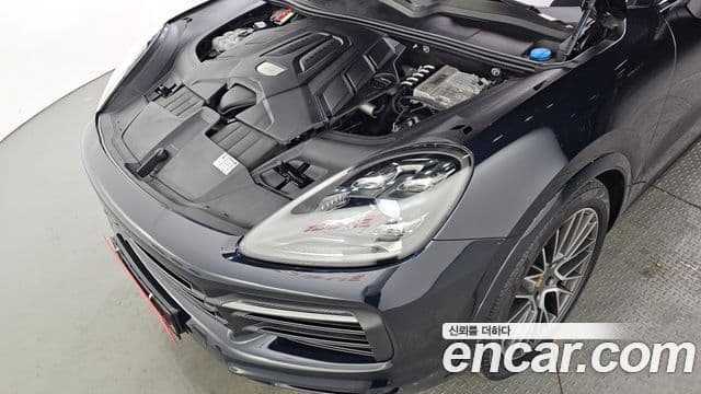 Porsche Cayenne 2020 — Photo 7/20