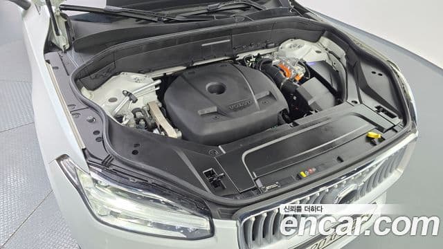 Volvo XC90 2022 — ფოტო 6/20