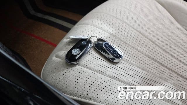 Mercedes-Benz S-Class 2022 — Photo 2/35