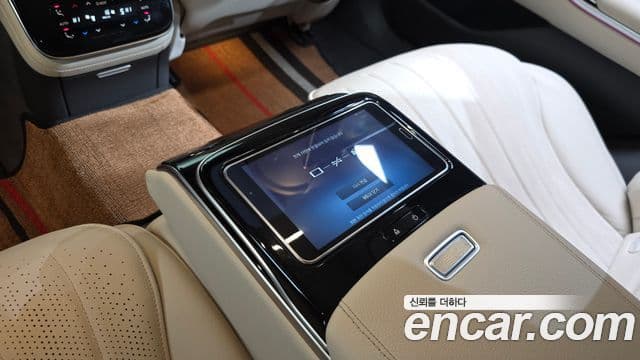 Mercedes-Benz S-Class 2022 — Photo 32/35