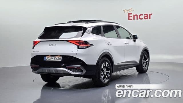 Kia Sportage 2022 — Фото 2/20