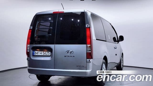 Hyundai Staria 2022 — ფოტო 1/20