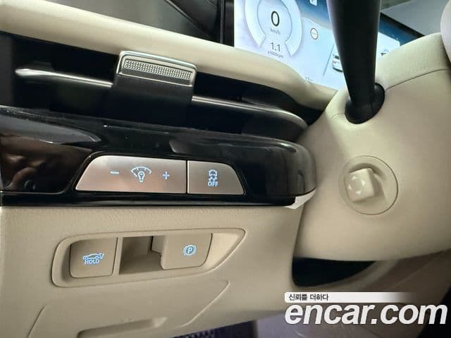 Genesis Electrified G80 2025 — Şəkil 17/20