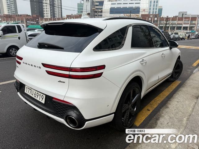 Genesis GV70 2021 — ფოტო 2/20