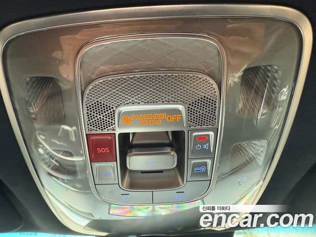 Genesis GV70 2021 — ფოტო 13/20