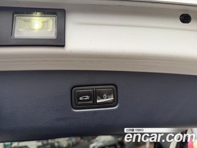 Genesis GV70 2021 — ფოტო 20/20