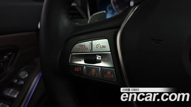 BMW 3 Series 2021 — ფოტო 18/20