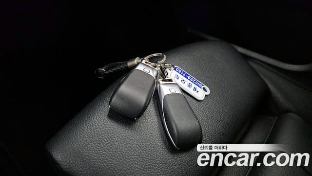 Mercedes-Benz GLB-Class 2020 — Photo 7/34