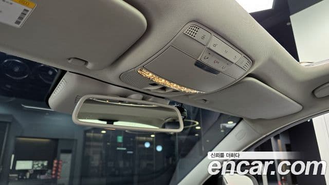 Mercedes-Benz C-Class 2018 — ფოტო 19/20
