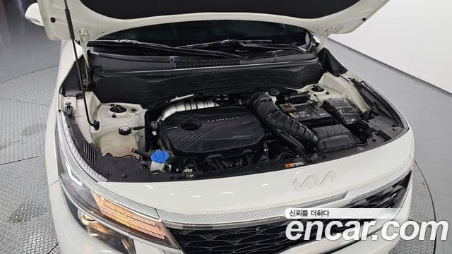 Kia Seltos 2021 — ფოტო 6/20