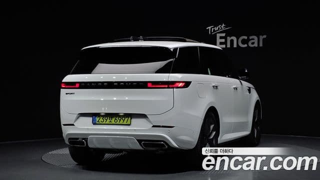 Land Rover Range Rover Sport 2025 — Фото 2/20