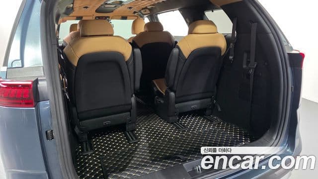 Kia Carnival 2021 — Şəkil 17/20