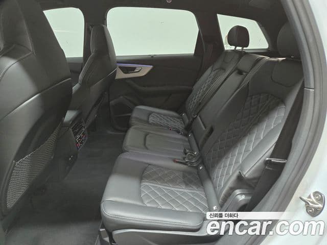 Audi Q7 2025 — Şəkil 16/18