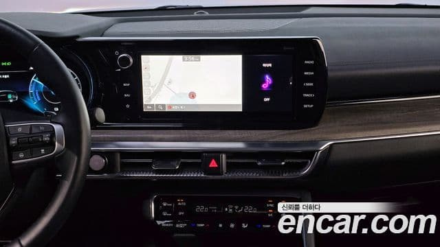 Kia K5 2023 — ფოტო 17/20