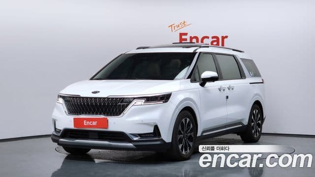 Kia Carnival 2021 — Фото 1/20