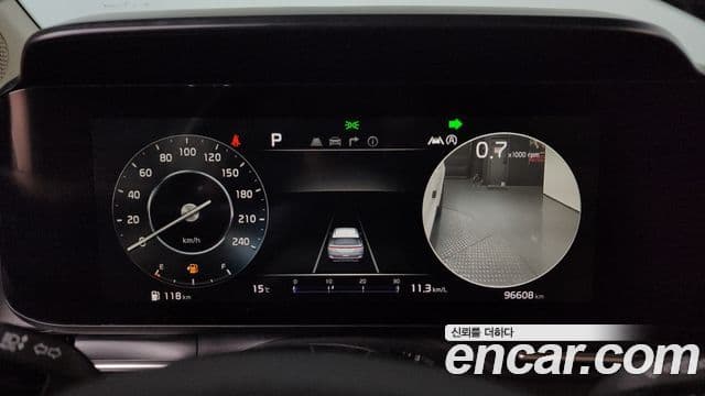 Kia Carnival 2021 — Фото 8/20