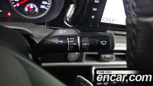 Kia K5 2022 — ფოტო 16/20