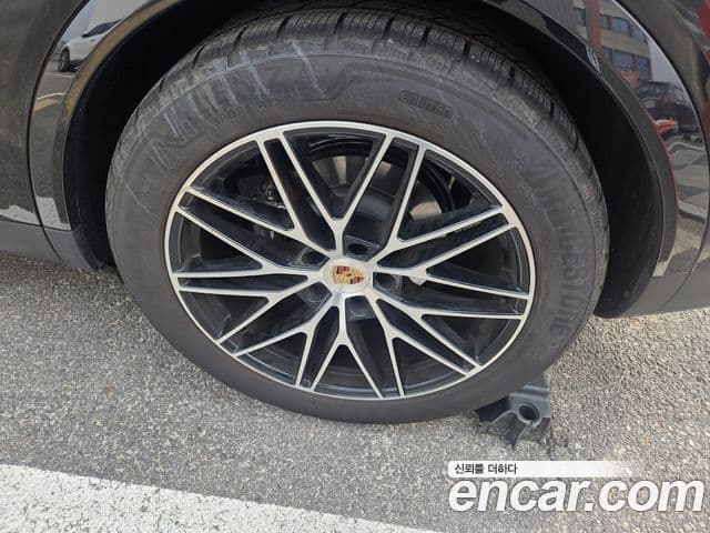 Porsche Cayenne 2025 — Şəkil 4/15