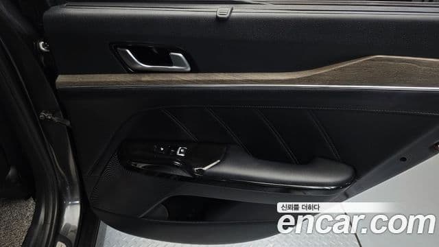Kia K5 2022 — Photo 10/33