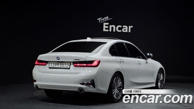 BMW 3 Series 2020 — ფოტო 2/20