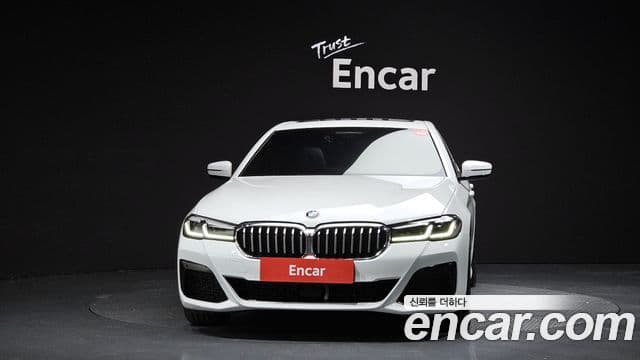 BMW 5 Series 2021 — Photo 16/20