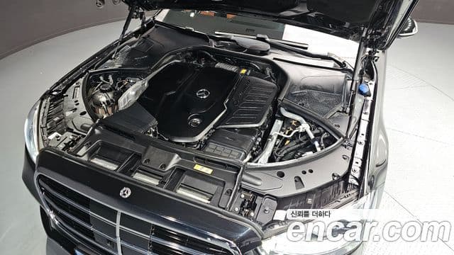 Mercedes-Benz S-Class 2022 — Photo 5/20