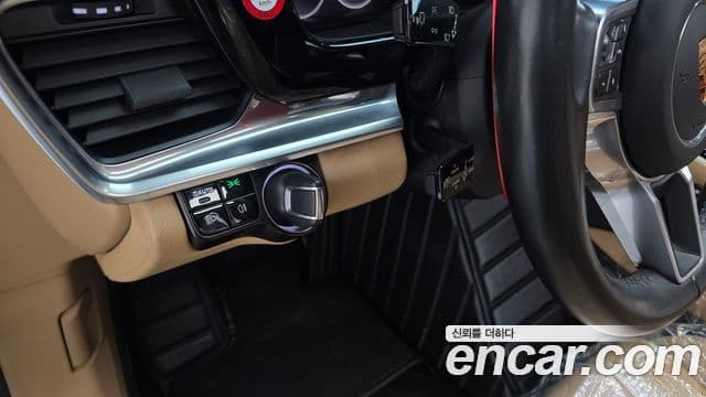 Porsche Panamera 2018 — Şəkil 14/20