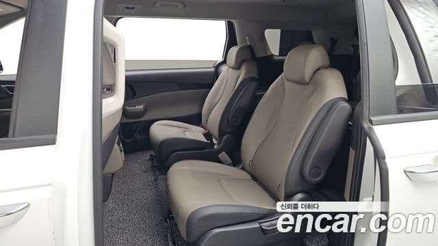 Kia Carnival 2024 — ფოტო 12/20