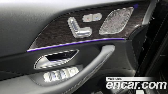 Mercedes-Benz GLE-Class 2022 — ფოტო 14/20